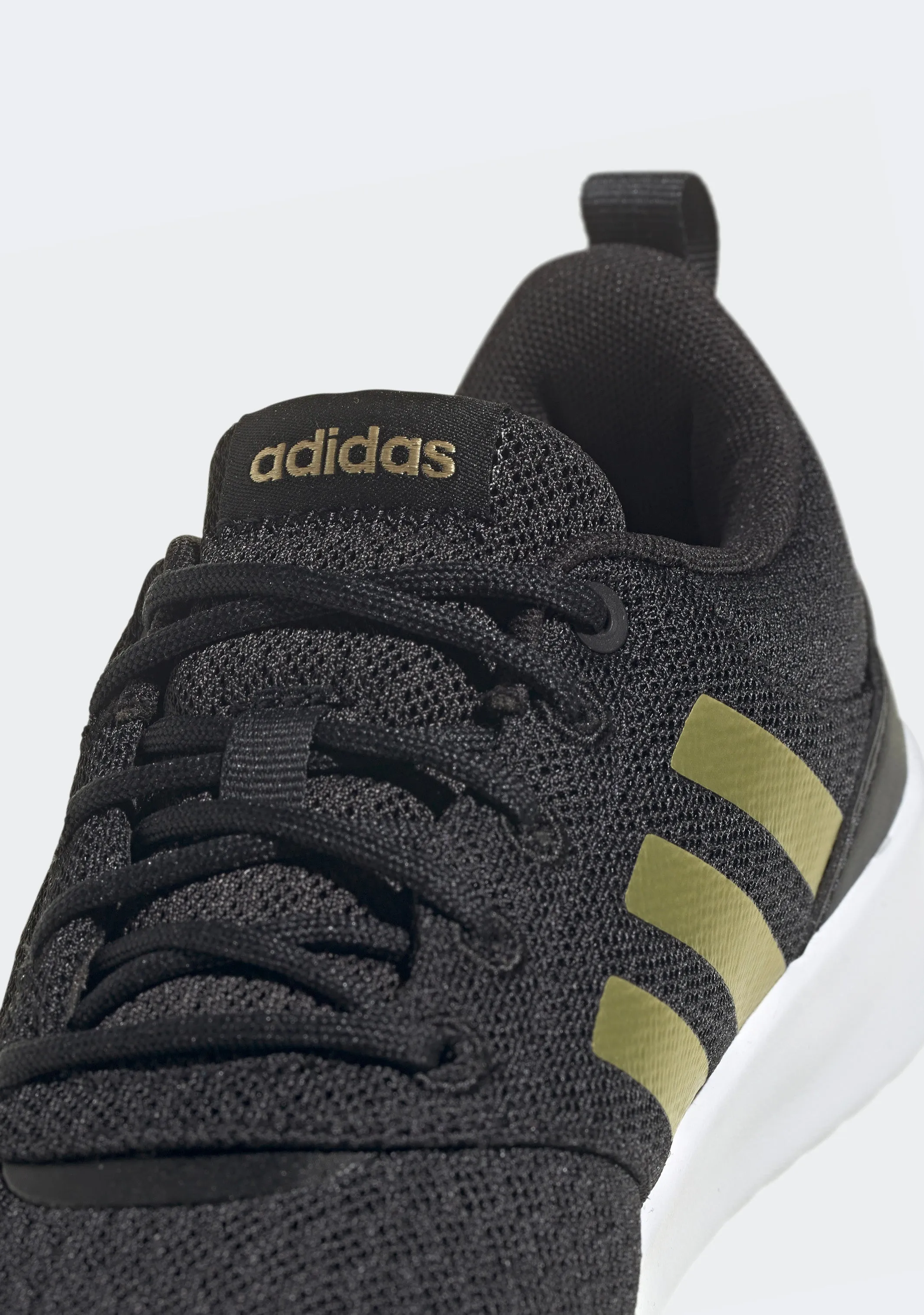 Adidas Women's Qt Racer 2.0