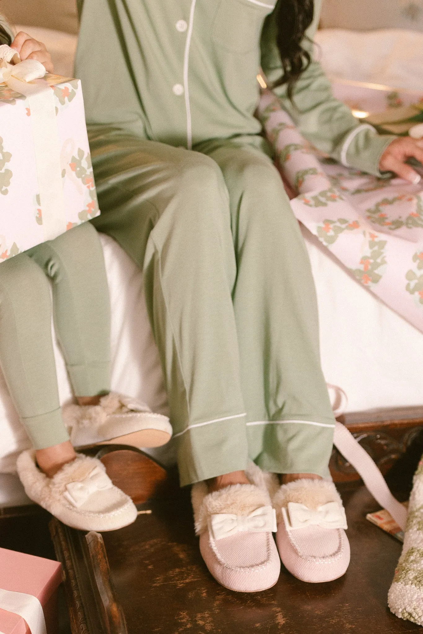 Ivy Bow Slippers in Pink - FINAL SALE