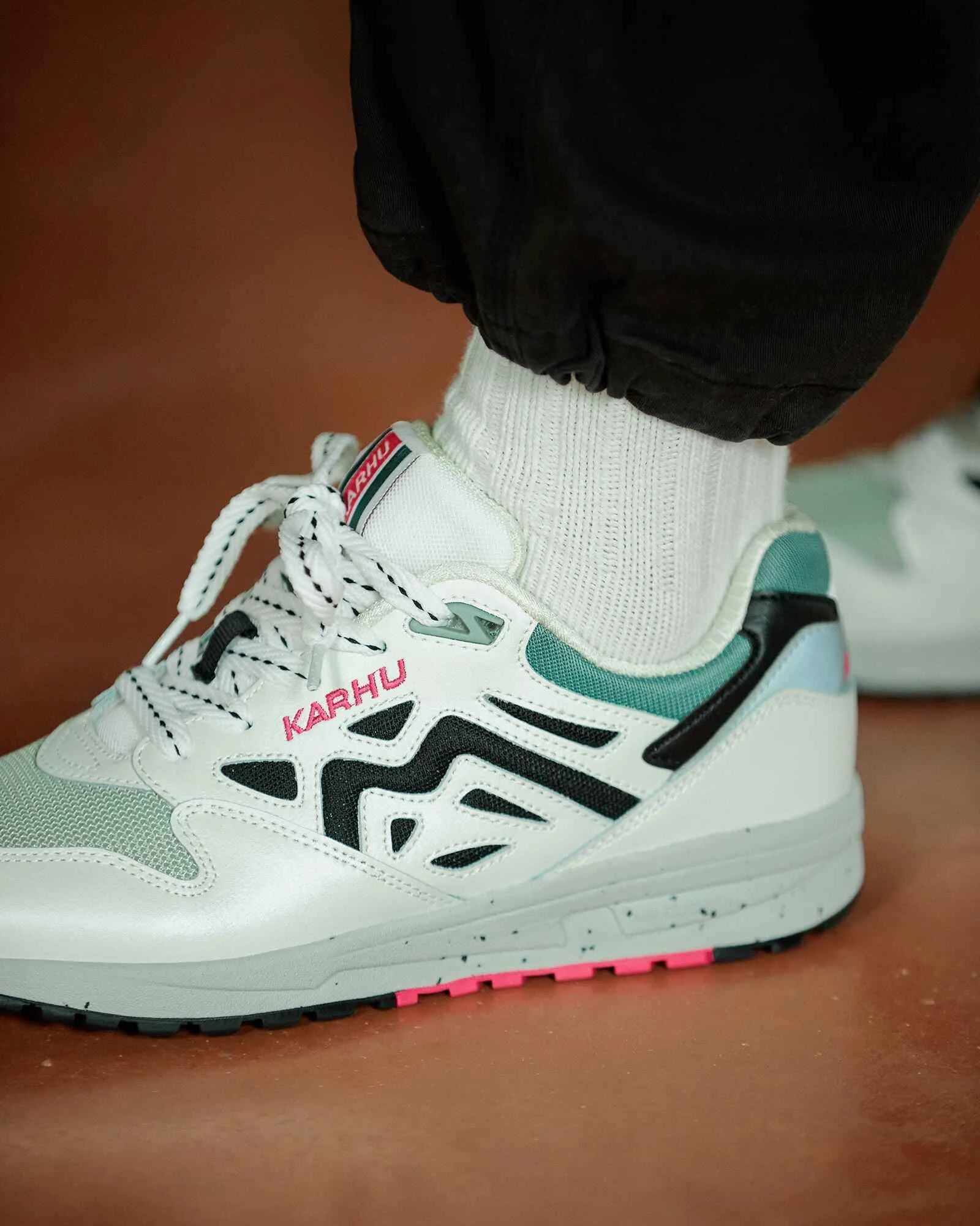 LEGACY 96 - BRIGHT WHITE / JET BLACK