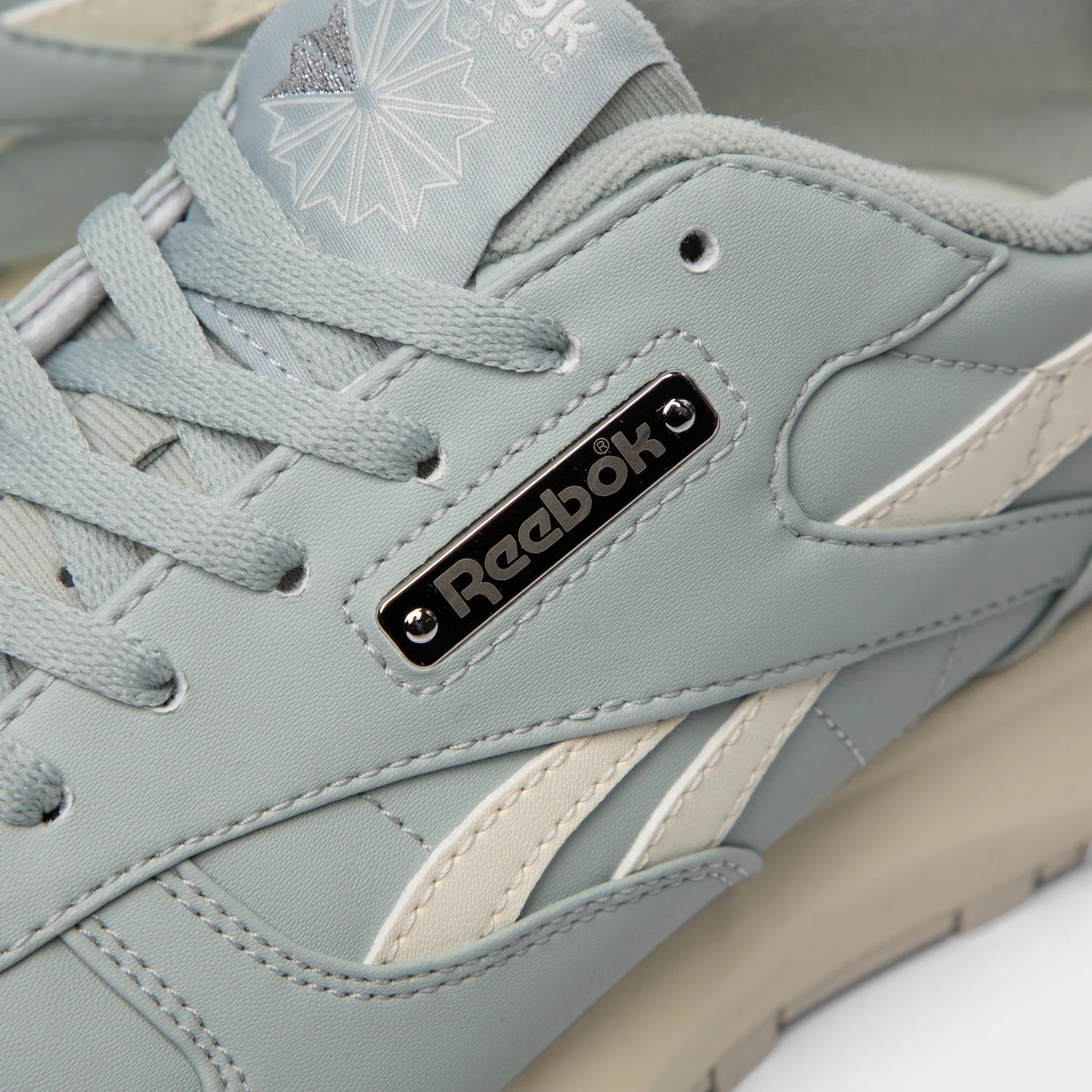 Reebok Women's Classic SP Vegan Sea Spray / Sea Spray - Classic White