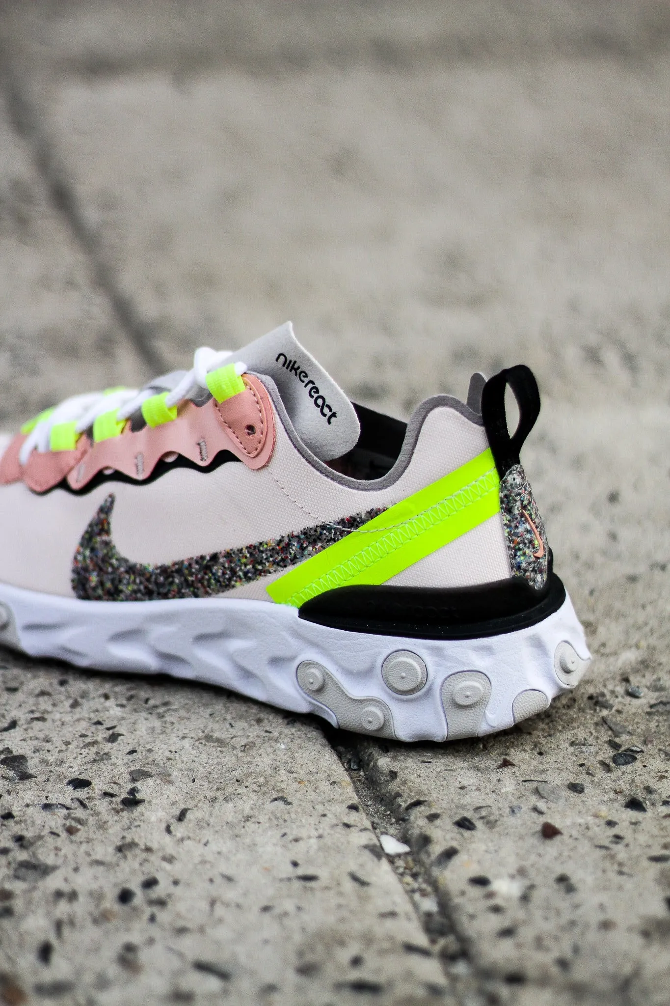 W REACT ELEMENT 55 SOFT PINK