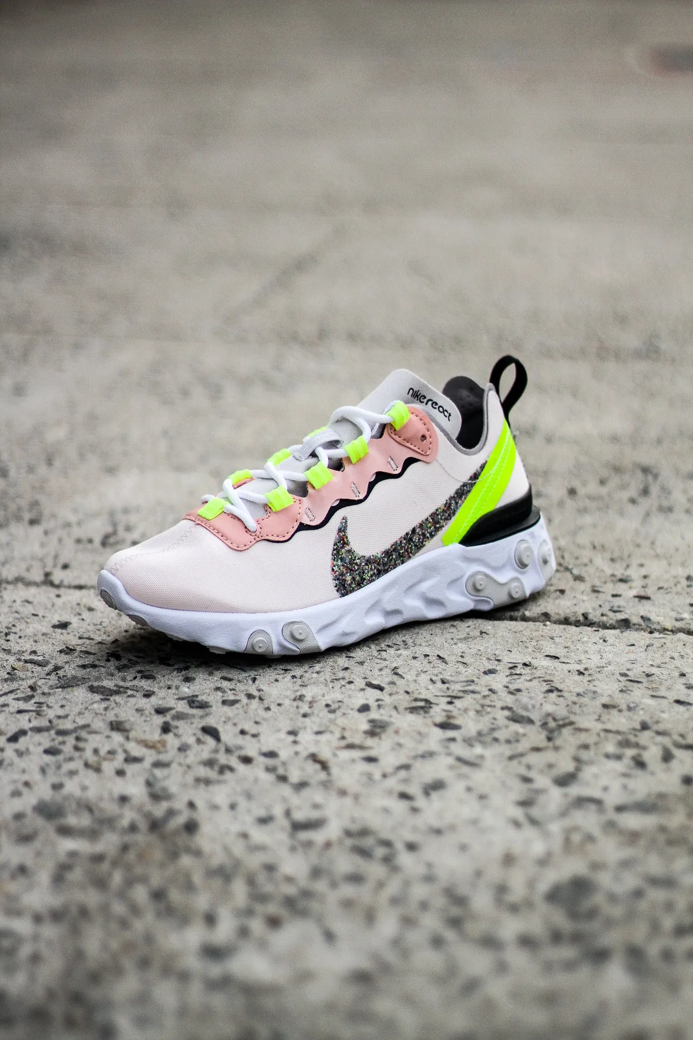 W REACT ELEMENT 55 SOFT PINK